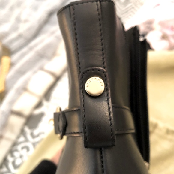 Burberry women’s black Leather Booties European-size 38 - Picture 5 of 8